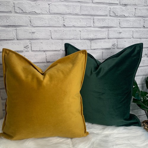 Plush velvet cushion - , covers